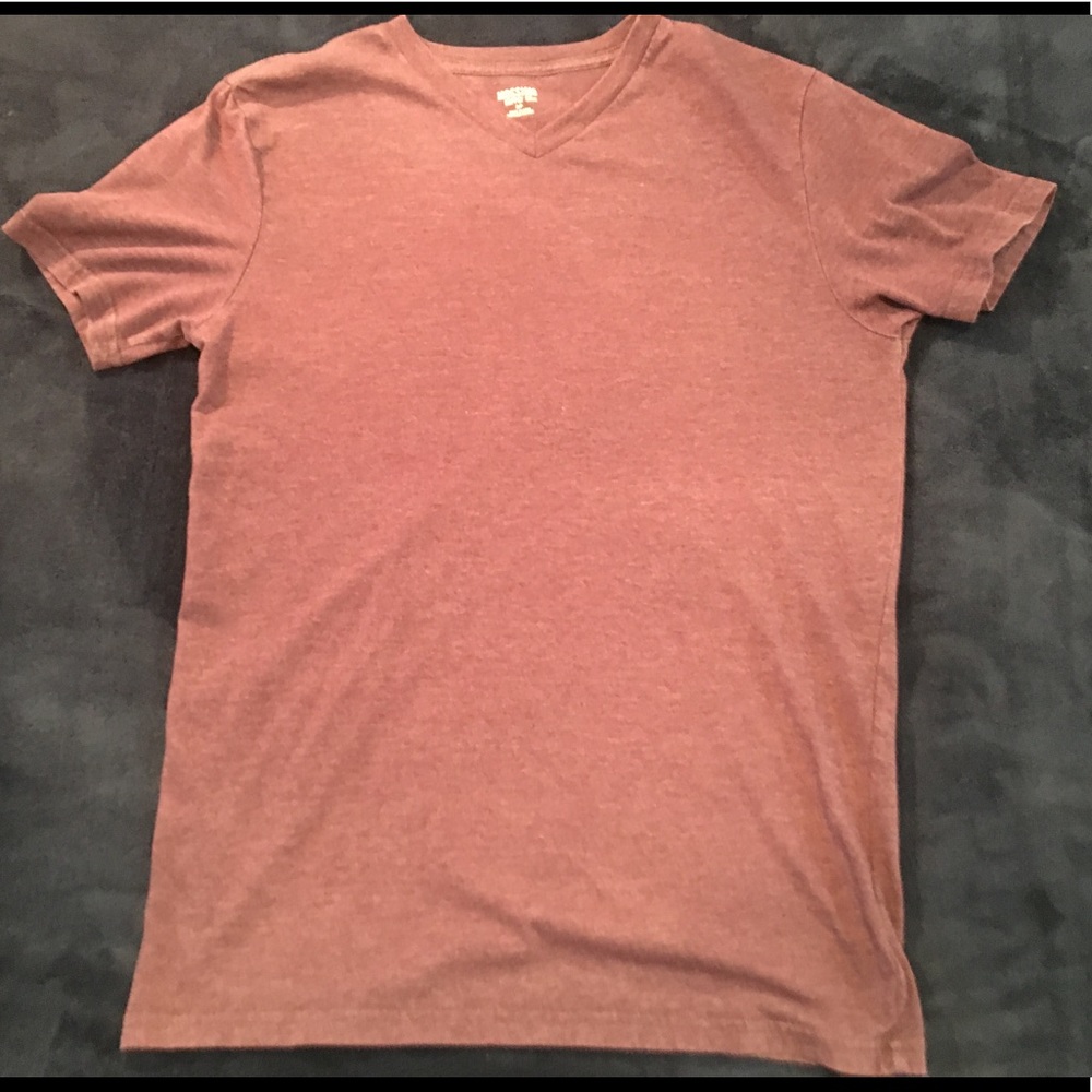 Mossimo vneck T-shirt - S